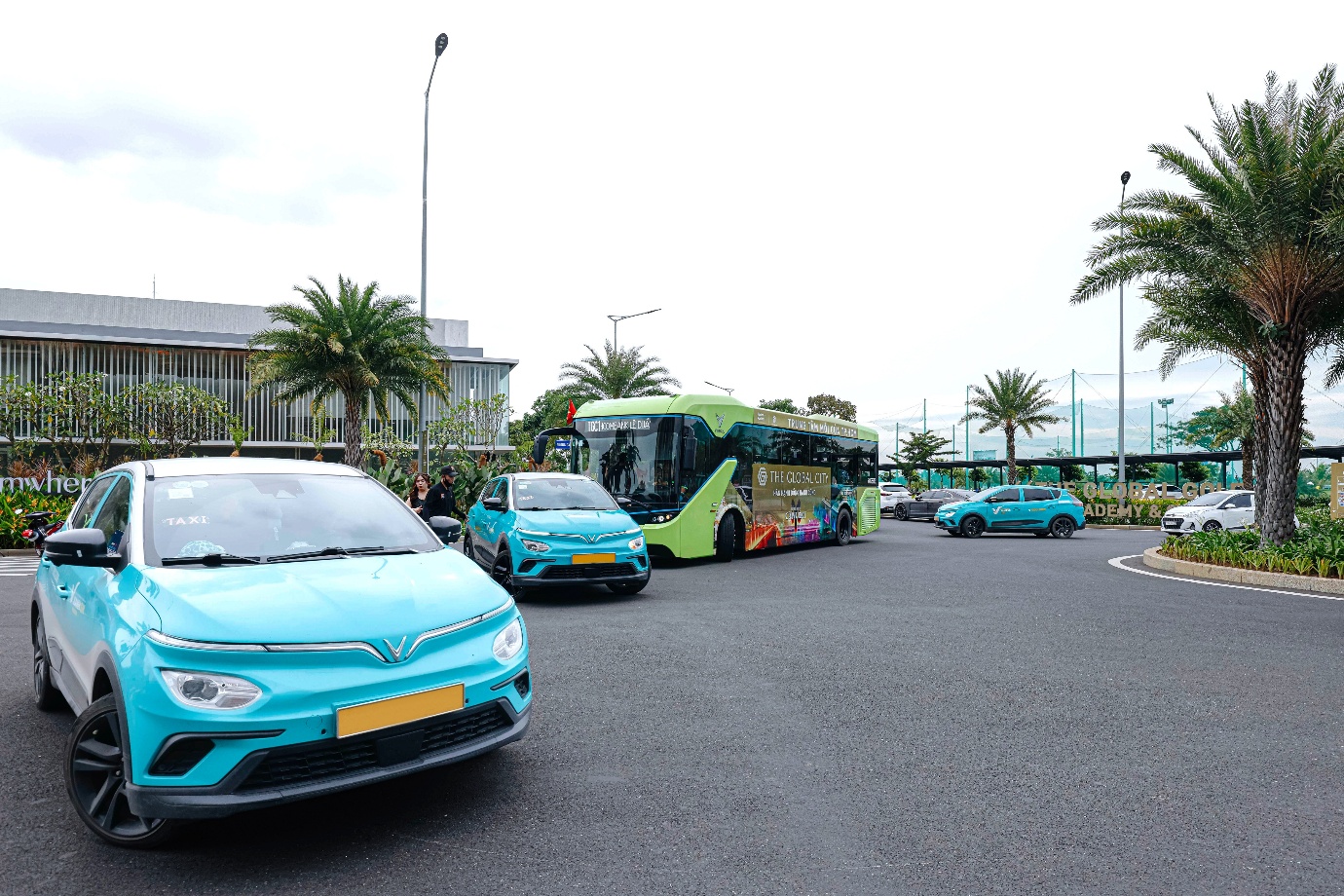 Hàng vạn khán giả hòa nhịp tại The Global City trong Anh Trai Vượt Ngàn Chông Gai- Ảnh 6. Hàng vạn khán giả hòa nhịp tại truc tiep bong da hom nay trong Anh Trai Vượt Ngàn Chông Gai- Ảnh 6.