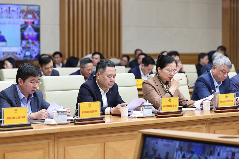 Thủ tướng: Lựa chọn thủ tục đơn giản nhất nhưng hiệu quả nhất, giảm hệ số ICOR, tăng hiệu quả đầu tư c&ocirc;ng- Ảnh 6.