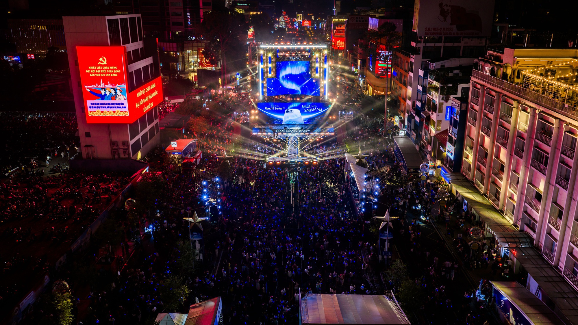 Sự kiện ra mắt OPPO Reno15 Series b&ugrave;ng nổ giữa kh&ocirc;ng gian &acirc;m nhạc Mưa Sao Băng c&ugrave;ng với Sơn T&ugrave;ng M-TP v&agrave; nhiều nghệ sĩ nổi bật- Ảnh 3.