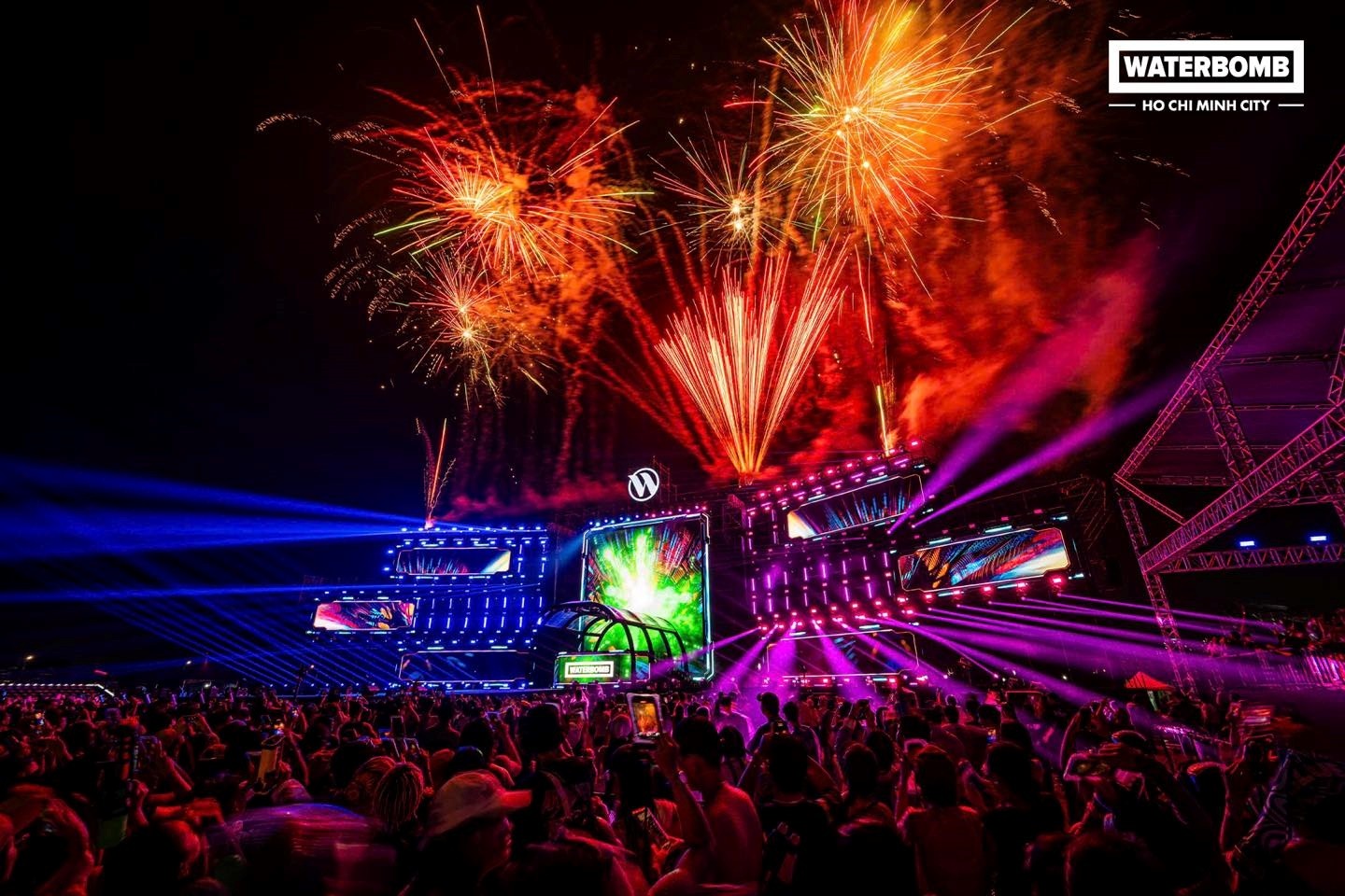 Bi Rain, Hwasa, Sandara Park v&agrave; d&agrave;n sao khuấy động Waterbomb 2025- Ảnh 1.