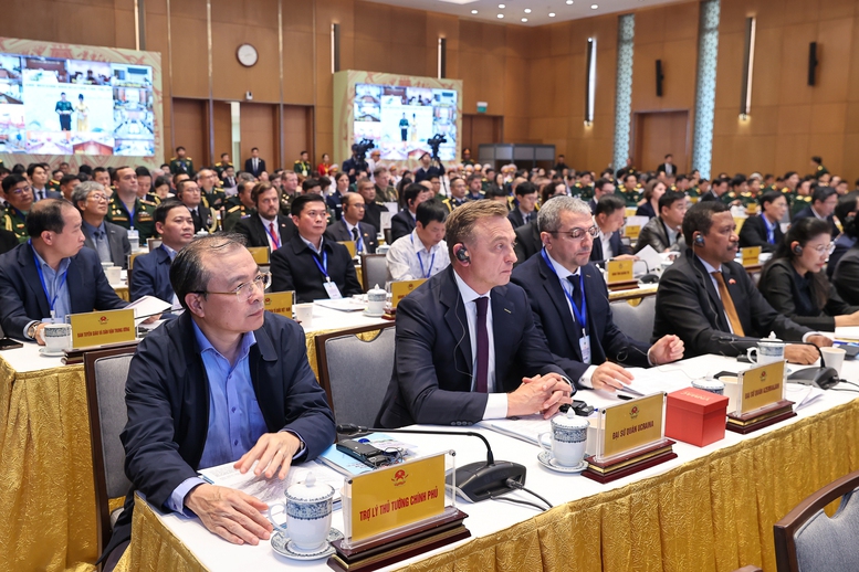 Thủ tướng: Cơ bản l&agrave;m sạch &ocirc; nhiễm bom m&igrave;n v&agrave;o thời điểm kỷ niệm 100 năm Quốc kh&aacute;nh- Ảnh 4.