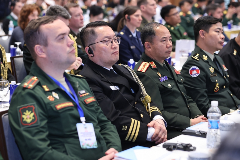 Thủ tướng: Cơ bản l&agrave;m sạch &ocirc; nhiễm bom m&igrave;n v&agrave;o thời điểm kỷ niệm 100 năm Quốc kh&aacute;nh- Ảnh 3.