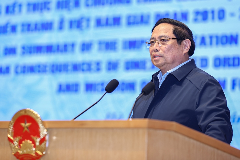 Thủ tướng: Cơ bản l&agrave;m sạch &ocirc; nhiễm bom m&igrave;n v&agrave;o thời điểm kỷ niệm 100 năm Quốc kh&aacute;nh- Ảnh 5.