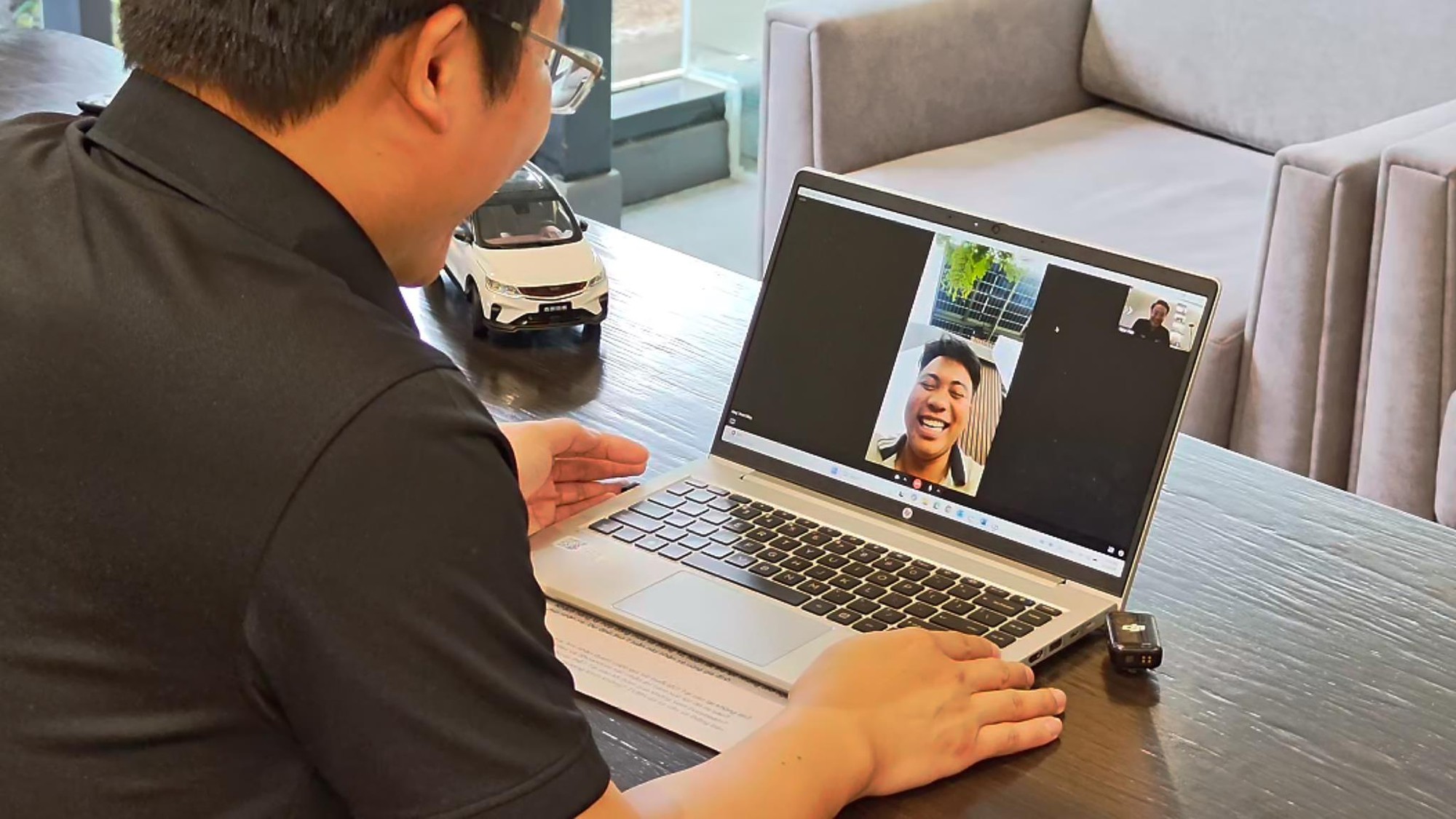 Geely Việt Nam tung &ldquo;Lộc Tết nh&acirc;n đ&ocirc;i&rdquo;, chạm mốc 52 đại l&yacute; to&agrave;n quốc- Ảnh 1.