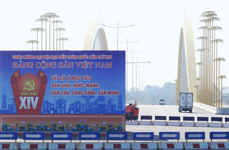 Rực rỡ cờ, hoa ch&agrave;o mừng Đại hội XIV của Đảng- Ảnh 14.