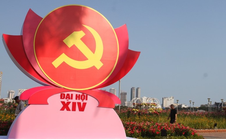 Rực rỡ cờ, hoa ch&agrave;o mừng Đại hội XIV của Đảng- Ảnh 20.