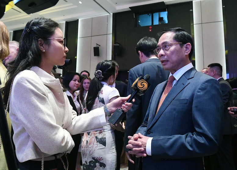 Ph&aacute;t triển quan hệ với Trung Quốc l&agrave; lựa chọn chiến lược, ưu ti&ecirc;n h&agrave;ng đầu của Việt Nam- Ảnh 4.