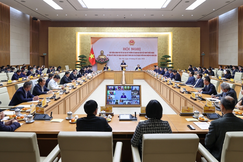 Ngoại giao kinh tế chuyển m&igrave;nh mạnh mẽ v&igrave; sự ph&aacute;t triển h&ugrave;ng cường của d&acirc;n tộc- Ảnh 4.