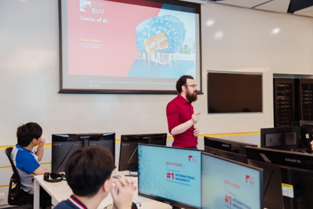 Chương tr&igrave;nh Kỹ thuật Phần mềm của BUV, được Đại học Stirling cấp bằng, nổi bật với phương ph&aacute;p đ&agrave;o tạo ch&uacute; trọng thực h&agrave;nh, li&ecirc;n tục cập nhật v&agrave; đ&aacute;p ứng s&aacute;t sao nhu cầu của ng&agrave;nh.