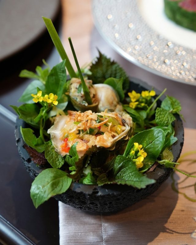 Xu hướng du xu&acirc;n bằng vị gi&aacute;c: Thưởng thức tinh hoa ẩm thực tại c&aacute;c khu nghỉ dưỡng cao cấp dịp Tết Nguy&ecirc;n đ&aacute;n- Ảnh 8.