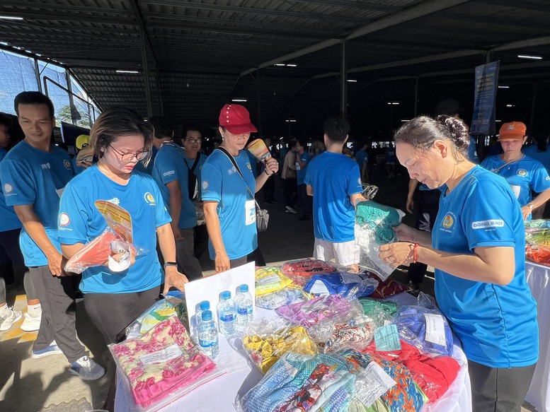 X&acirc;y dựng giai cấp c&ocirc;ng nh&acirc;n vững mạnh v&igrave; sự ph&aacute;t triển của đất nước- Ảnh 2.