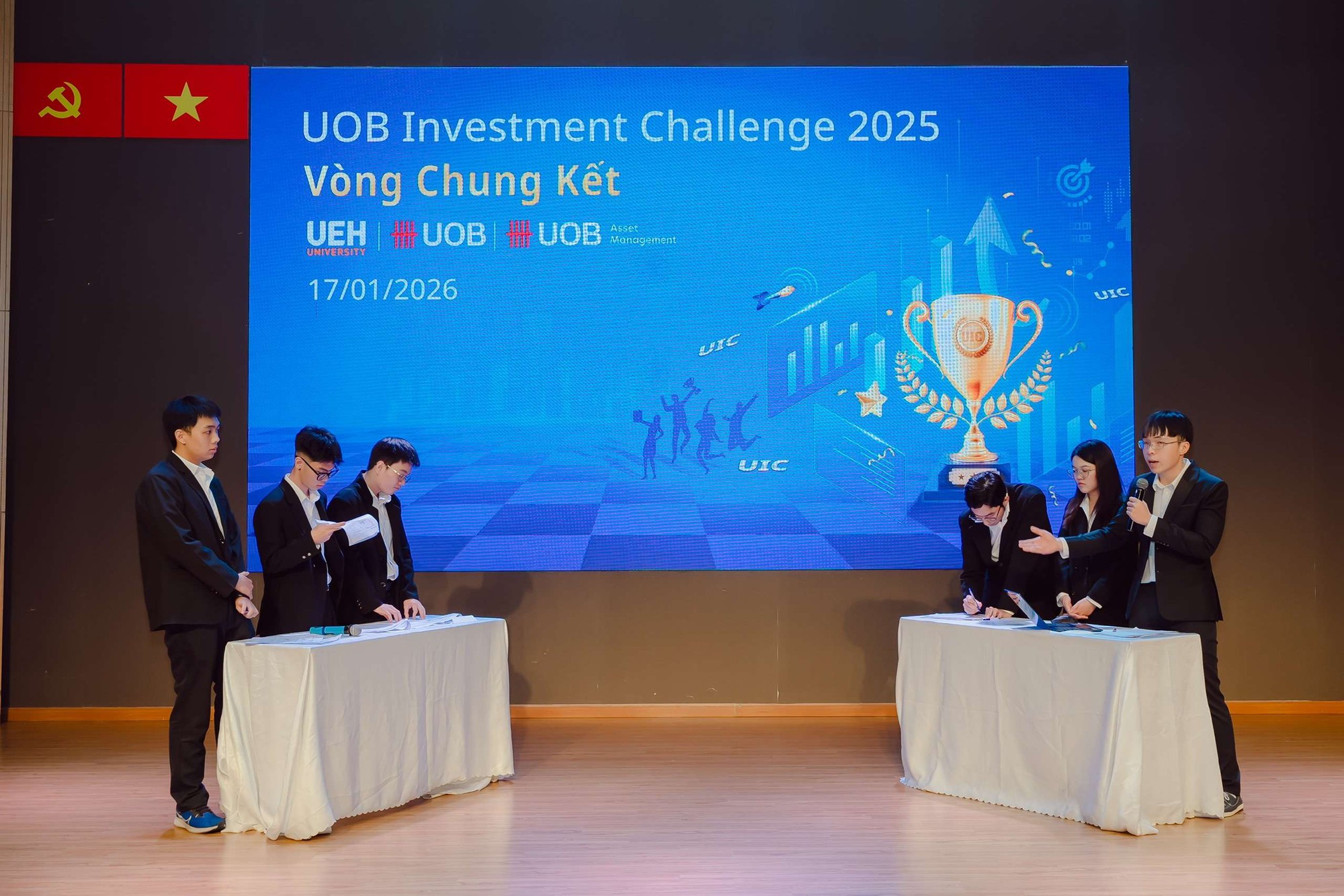 Khi bản lĩnh của thế hệ trẻ đầu tư l&ecirc;n tiếng, nh&igrave;n lại h&agrave;nh tr&igrave;nh của UOB Investment Challenge 2025- Ảnh 3.
