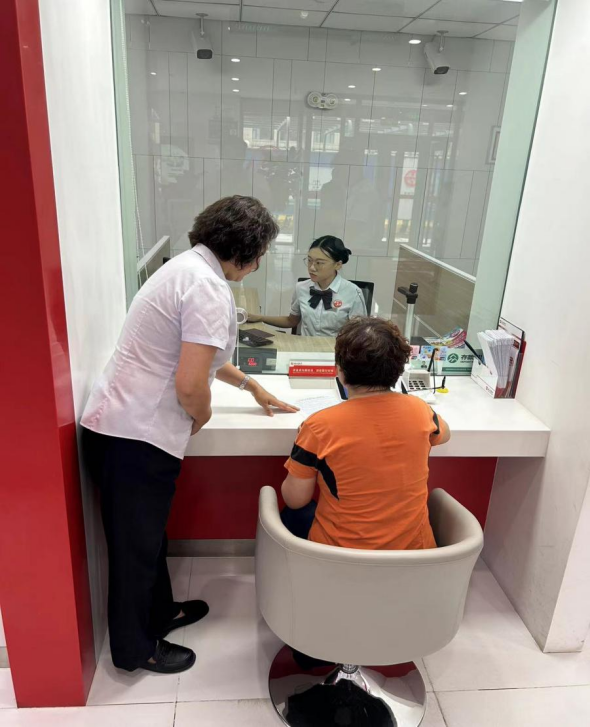 Cầm 6 tỷ đi gửi tiết kiệm, 1 năm sau nhận về vỏn vẹn 4,8 tỷ đồng- Ảnh 1.