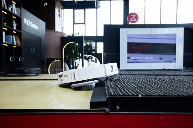 Dọn nh&agrave; ng&agrave;y Tết: Robot h&uacute;t bụi hay m&aacute;y h&uacute;t bụi cầm tay tiện hơn?- Ảnh 3.