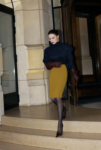 Đừng mải m&ecirc; "hack tuổi", cứ nh&igrave;n Cao Vi&ecirc;n Vi&ecirc;n, Tống Giai v&agrave; Trần Nghi&ecirc;n Hy m&agrave; xem: Phụ nữ ngo&agrave;i 40 đẹp nhất l&agrave; khi được "sống thật" trong bộ đồ m&igrave;nh mặc- Ảnh 20.