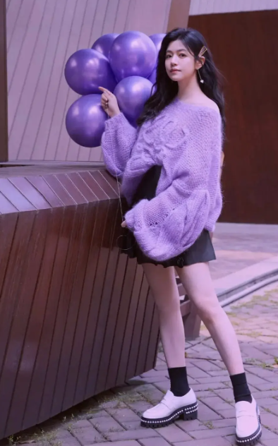 Đừng mải m&ecirc; "hack tuổi", cứ nh&igrave;n Cao Vi&ecirc;n Vi&ecirc;n, Tống Giai v&agrave; Trần Nghi&ecirc;n Hy m&agrave; xem: Phụ nữ ngo&agrave;i 40 đẹp nhất l&agrave; khi được "sống thật" trong bộ đồ m&igrave;nh mặc- Ảnh 34.