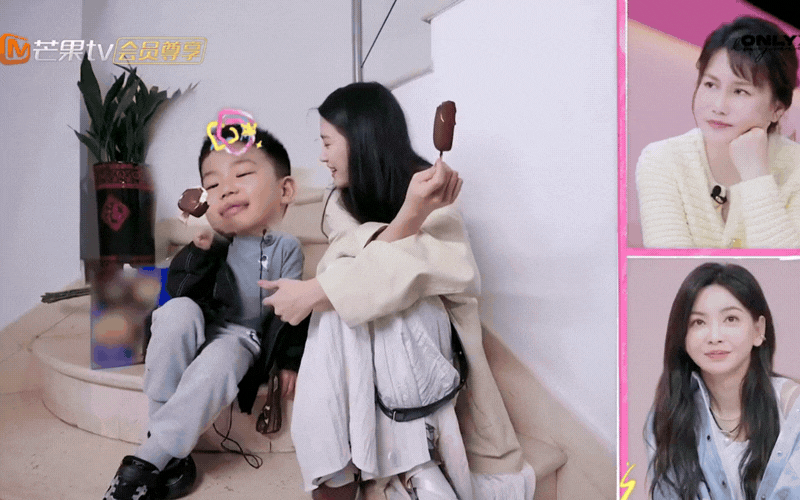 Đừng chỉ nh&igrave;n v&agrave;o d&aacute;ng đi "chim c&aacute;nh cụt lưng g&ugrave;" của Lư Dục Hiểu, h&atilde;y nh&igrave;n v&agrave;o c&aacute;ch bố mẹ c&ocirc; ấy kẹp r&egrave;m cửa: H&oacute;a ra, "nh&agrave;" ch&iacute;nh l&agrave; nơi sinh ra một đứa trẻ hạnh ph&uacute;c!- Ảnh 8.