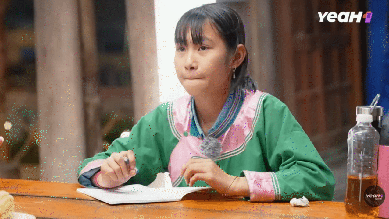 Bé Thư - con gái chị Thông: Khoảnh khắc Bé Thư - con gái chị Thông: Khoảnh khắc