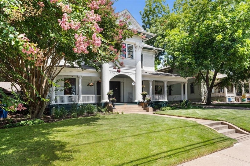 Hoa hậu Việt vừa mua biệt thự hơn 36 tỷ: Khuôn viên lên đến 7.600m2, cận cảnh nội thất bên trong mới gây choáng- Ảnh 3. Hoa hậu Việt vừa mua biệt thự hơn 36 tỷ: Khuôn viên lên đến 7.600m2, cận cảnh nội thất bên trong mới gây choáng- Ảnh 3.