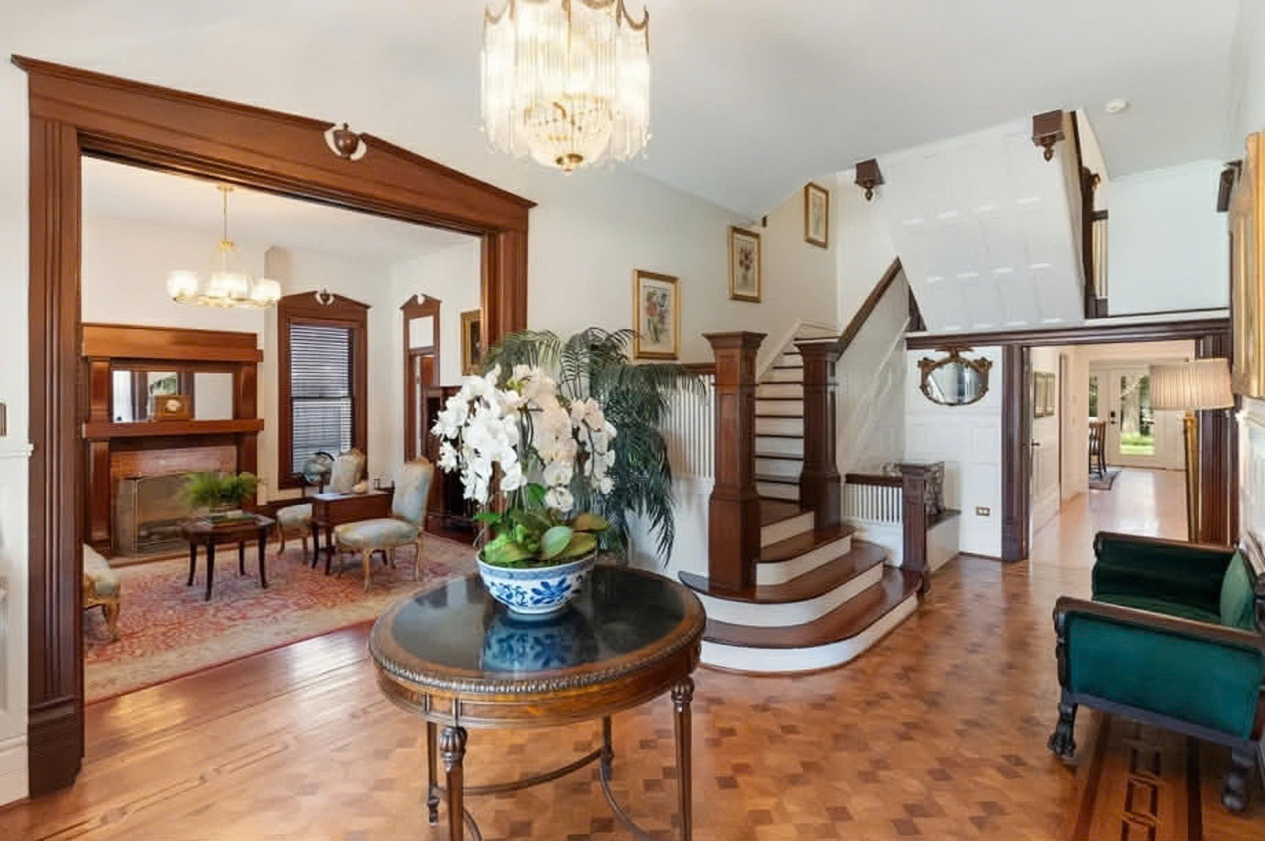 Hoa hậu Việt vừa mua biệt thự hơn 36 tỷ: Khuôn viên lên đến 7.600m2, cận cảnh nội thất bên trong mới gây choáng- Ảnh 10. Hoa hậu Việt vừa mua biệt thự hơn 36 tỷ: Khuôn viên lên đến 7.600m2, cận cảnh nội thất bên trong mới gây choáng- Ảnh 10.