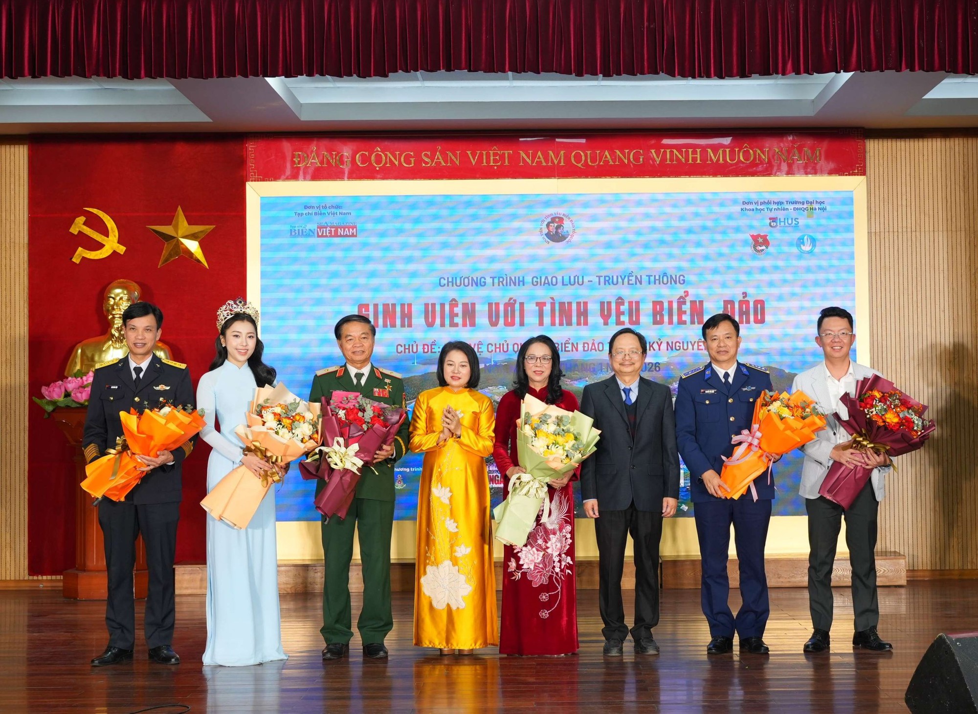 NMQ07216-scaled.jpg NMQ07216-scaled.jpg