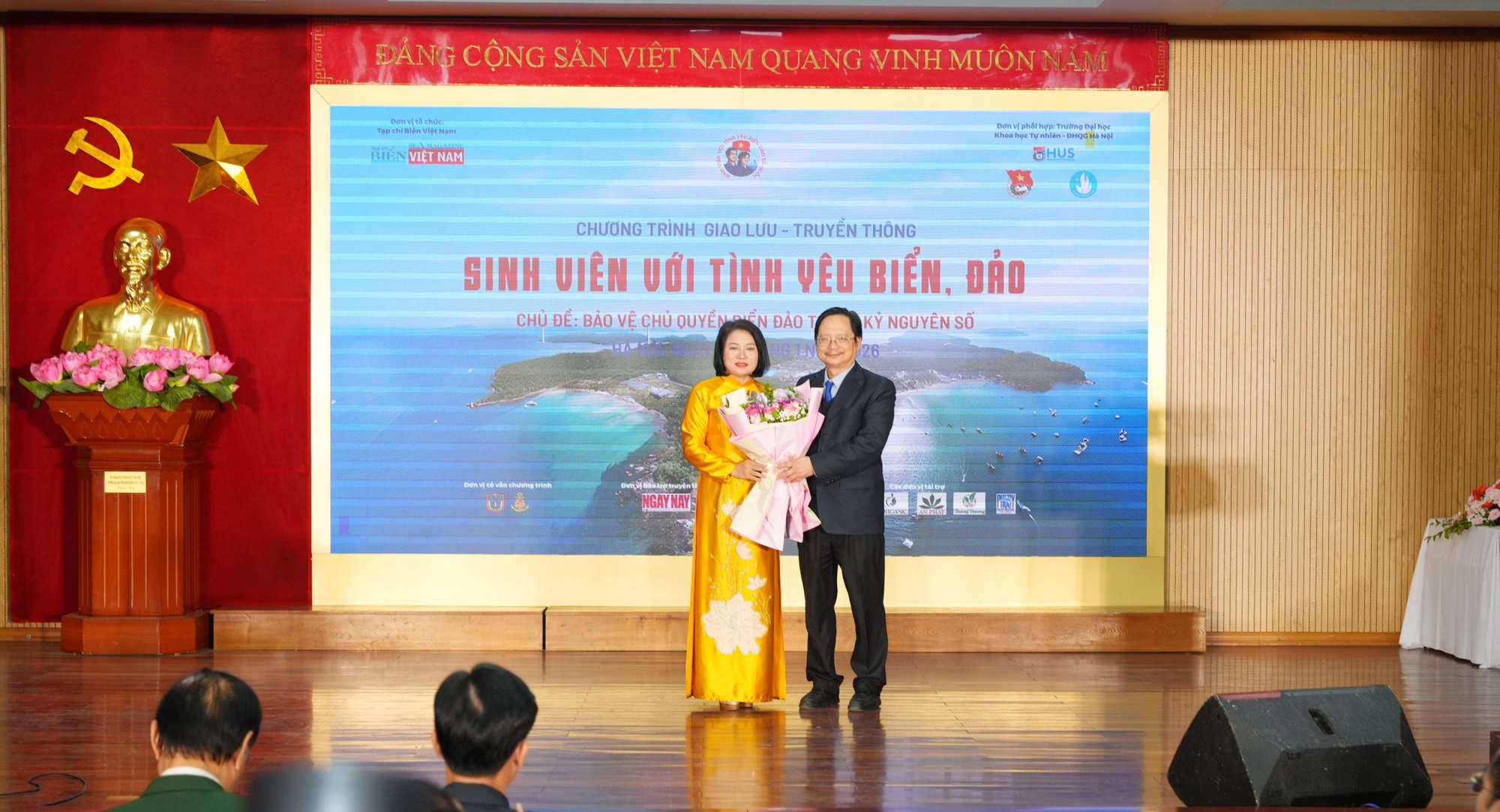 NMQ06686-scaled.jpg NMQ06686-scaled.jpg