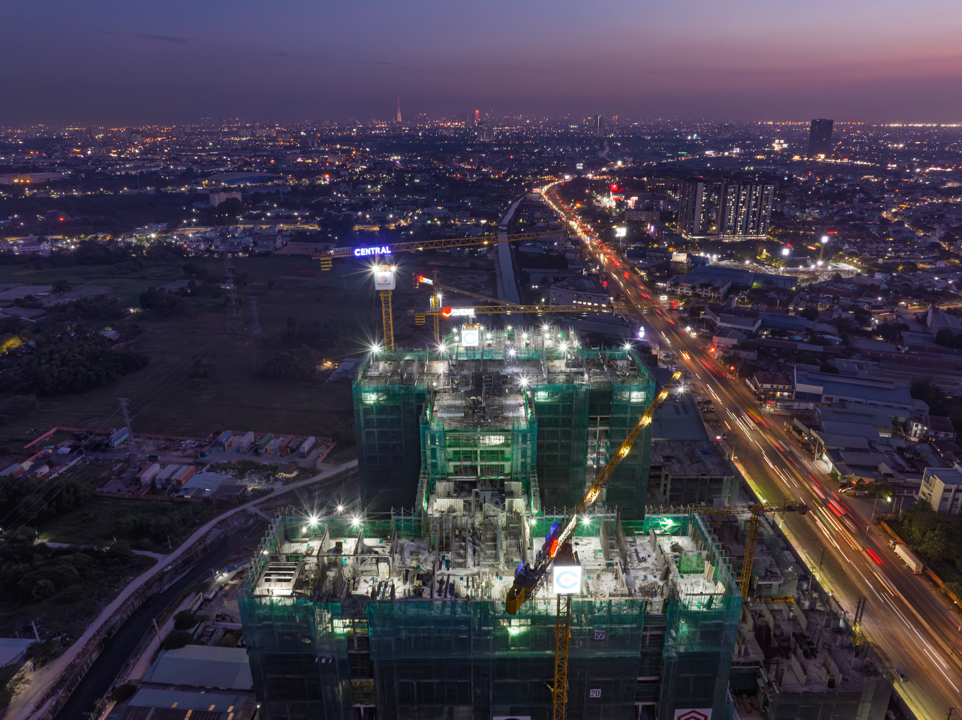 B&ecirc;n trong c&ocirc;ng trường đ&ocirc; thị all-in-one La Pura dịp cuối năm- Ảnh 2.