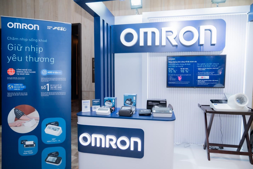 Đo huyết &aacute;p tại nh&agrave;, ph&aacute;t hiện sớm rung nhĩ: Bước tiến chăm s&oacute;c tim mạch cho gia đ&igrave;nh- Ảnh 1.