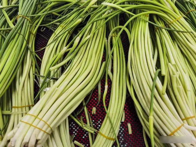 5 loại rau dễ "ngậm h&oacute;a chất" nhất chợ, ch&iacute;nh người b&aacute;n cũng kh&ocirc;ng d&aacute;m ăn, dịp lễ Tết c&agrave;ng n&ecirc;n chọn kỹ khi mua- Ảnh 5.