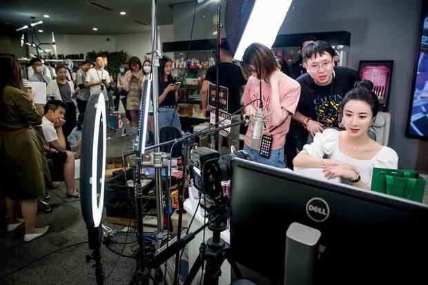 Sụp đổ v&igrave; vụ trốn thuế hơn 4.800 tỷ đồng, một &ldquo;sao hạng A&rdquo; giới livestream b&iacute; mật trở lại sau 3 năm biến mất?- Ảnh 5.