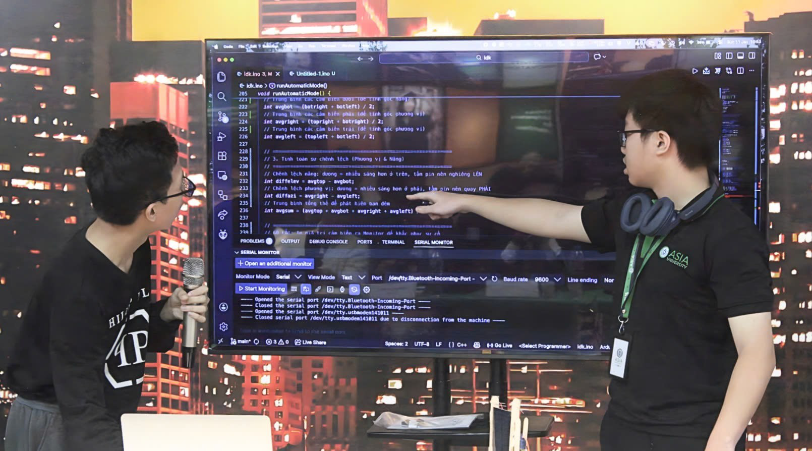 Sinh vi&ecirc;n năm nhất l&agrave;m chủ hệ thống theo d&otilde;i mặt trời &ndash; t&iacute;n hiệu mới từ đ&agrave;o tạo b&aacute;n dẫn- Ảnh 1.