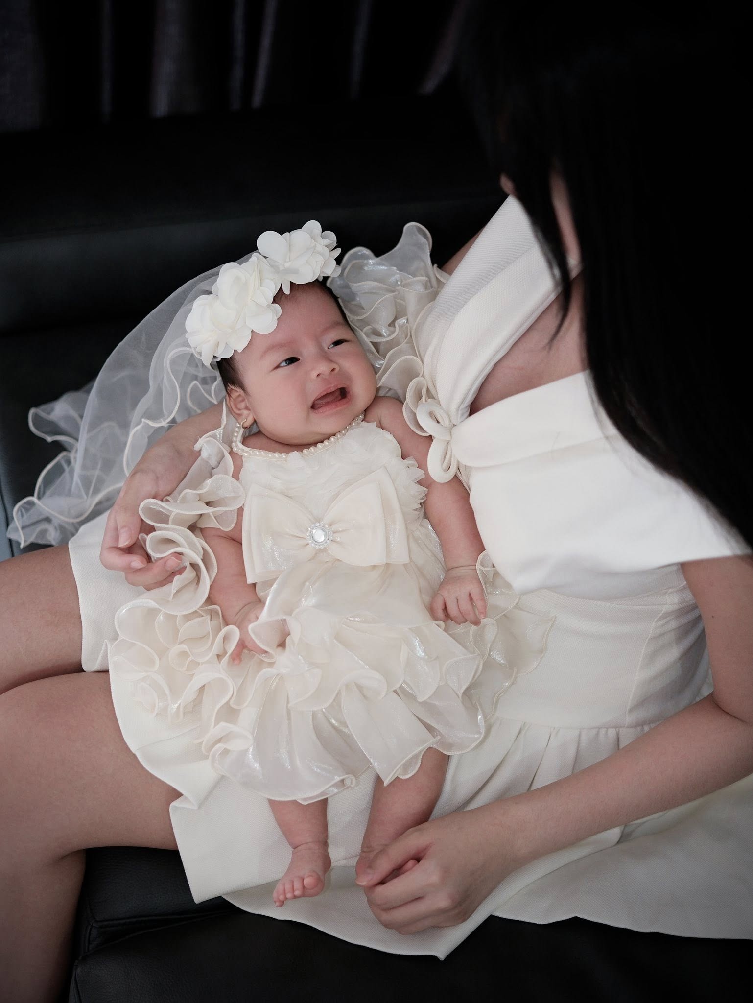 "Slay" như con g&aacute;i của "hot girl trứng r&aacute;n" Thanh T&acirc;m, mới 3 th&aacute;ng tuổi đ&atilde; diện &aacute;o d&agrave;i, đi cao g&oacute;t cưng xỉu- Ảnh 9.