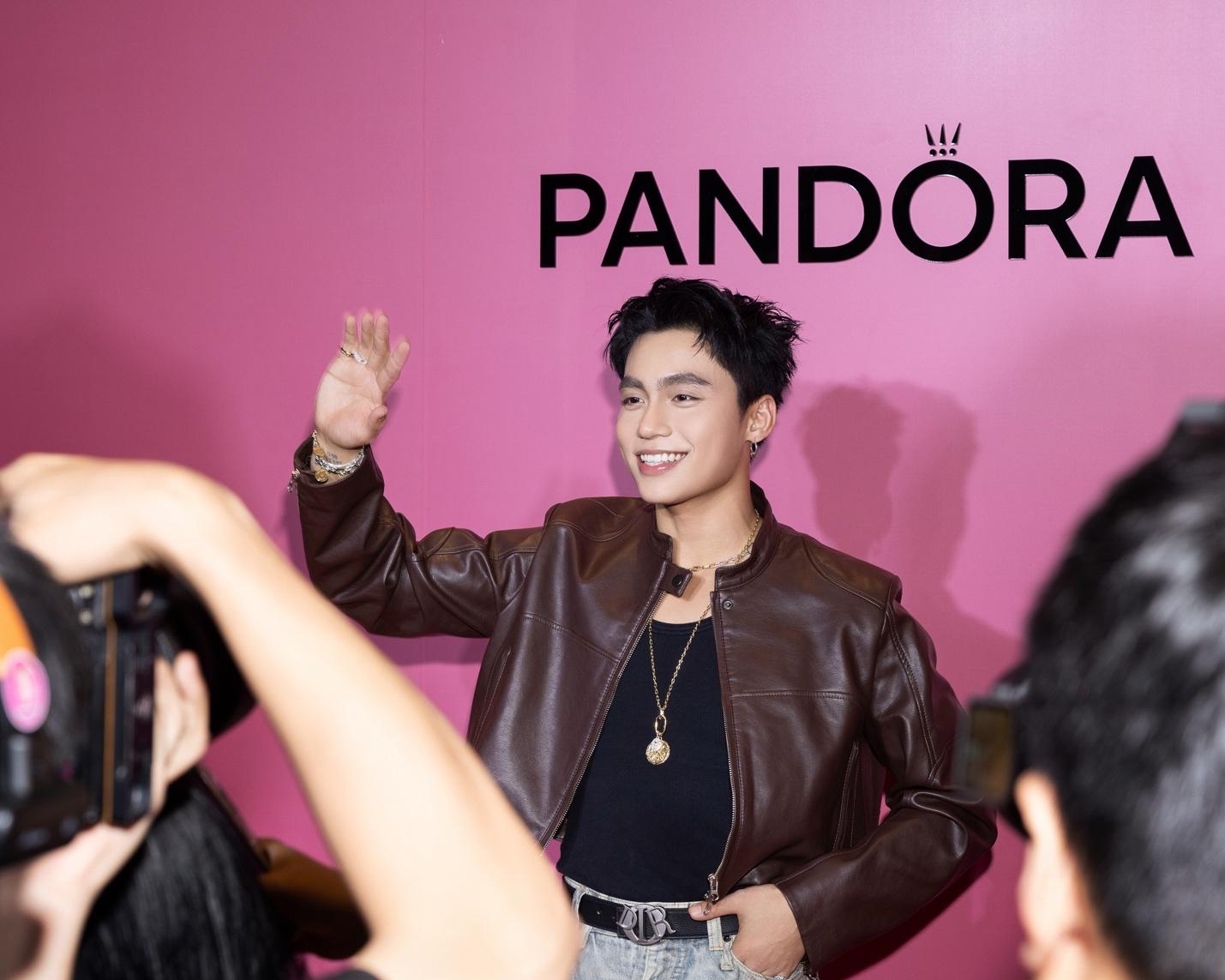 MONO, L&acirc;m Bảo Ngọc, v&agrave; c&aacute;c nghệ sĩ Việt &ldquo;manifest&rdquo; điều g&igrave; cho năm 2026?- Ảnh 2.