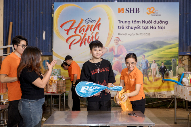 &ldquo;Chị ơi, em ngoan rồi&rdquo; v&agrave; niềm vui của những em b&eacute; đặc biệt- Ảnh 10.