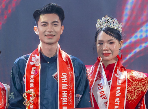 Hoa khôi Nguyễn Thanh Xuân và Nam vương Kiều Khánh Nam đăng quang Nét đẹp sinh viên Việt Nam.- Ảnh 1. Hoa khôi Nguyễn Thanh Xuân và Nam vương Kiều Khánh Nam đăng quang Nét đẹp sinh viên Việt Nam.- Ảnh 1.