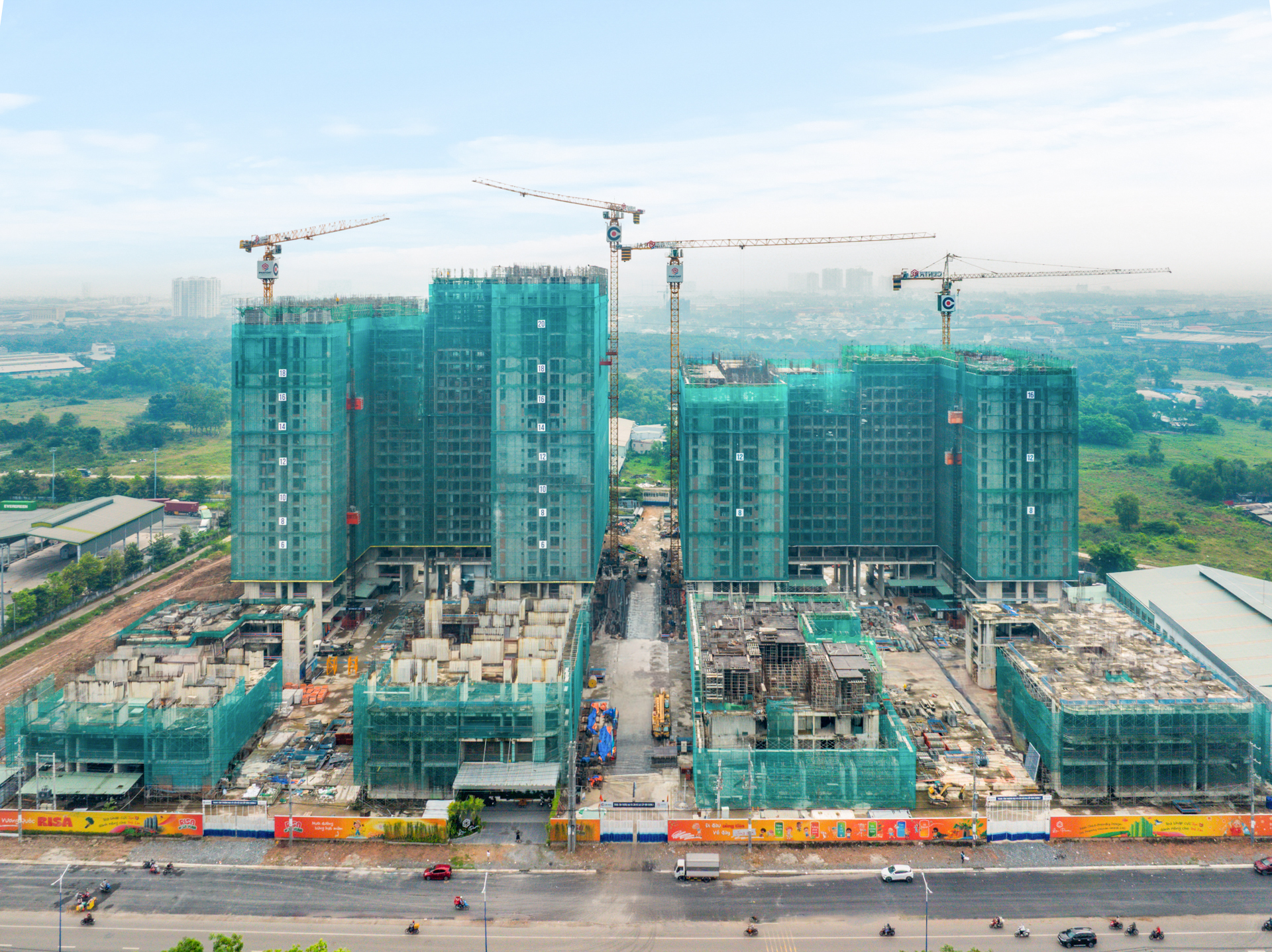 C&ocirc;ng trường La Pura mặt tiền Quốc lộ 13 hiện tại c&oacute; g&igrave;?- Ảnh 2.