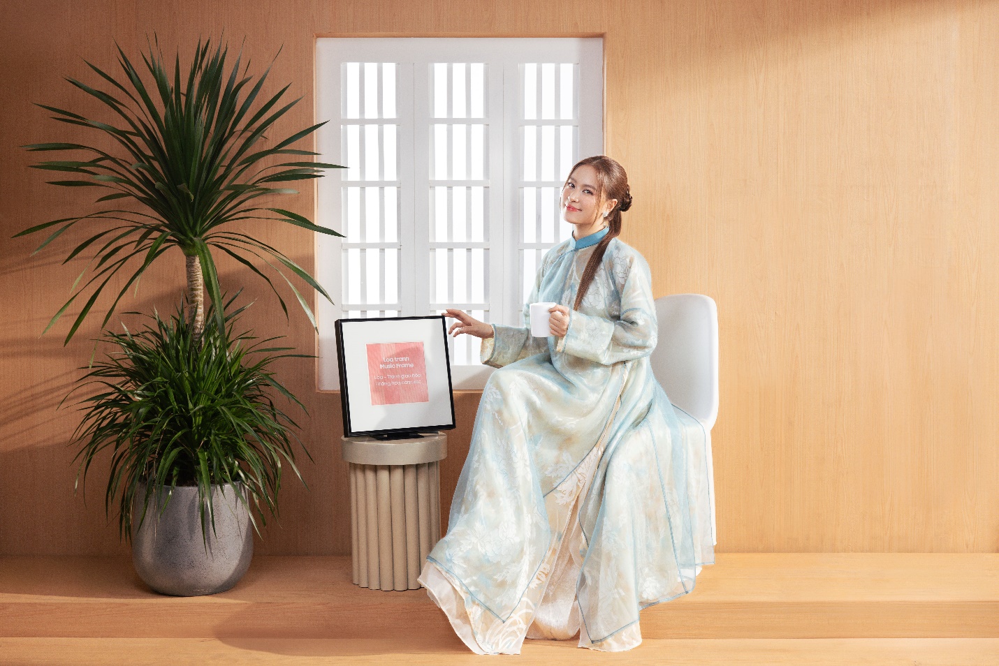 Sản phẩm &ldquo;Nh&igrave;n lại&rdquo; 30 năm rực rỡ của Ho&agrave;ng Th&ugrave;y Linh ra mắt v&agrave;o dịp Tết Nguy&ecirc;n Đ&aacute;n- Ảnh 1.