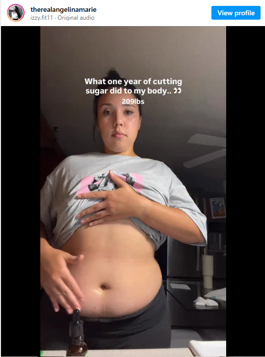 Kh&ocirc;ng c&agrave;i được d&acirc;y an to&agrave;n tr&ecirc;n m&aacute;y bay, người phụ nữ quyết giảm c&acirc;n bằng c&aacute;ch cắt 1 thứ trong chế độ ăn - c&aacute;i kết khiến ai cũng nể- Ảnh 3.