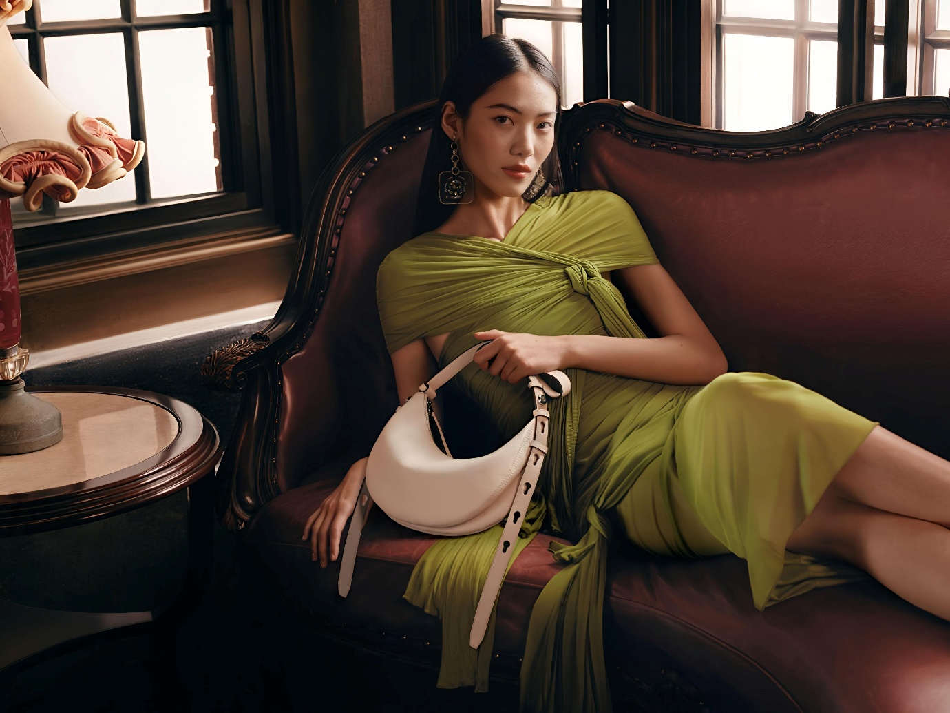 Đ&oacute;n năm B&iacute;nh Ngọ, Tory Burch giới thiệu BST t&uacute;i x&aacute;ch nhiều mẫu &ldquo;m&atilde;&rdquo;- Ảnh 2.