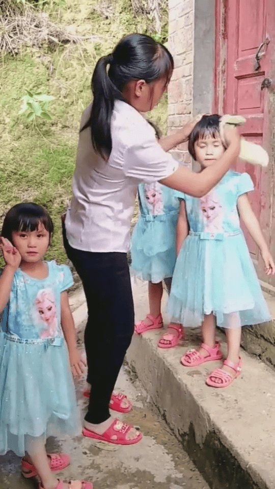 Người mẹ 8 lần sinh con g&aacute;i tiếp tục mang thai lần thứ 9 để mong c&oacute; con trai: D&acirc;n mạng lo lắng cho tương lai của cả 9 đứa trẻ- Ảnh 1.