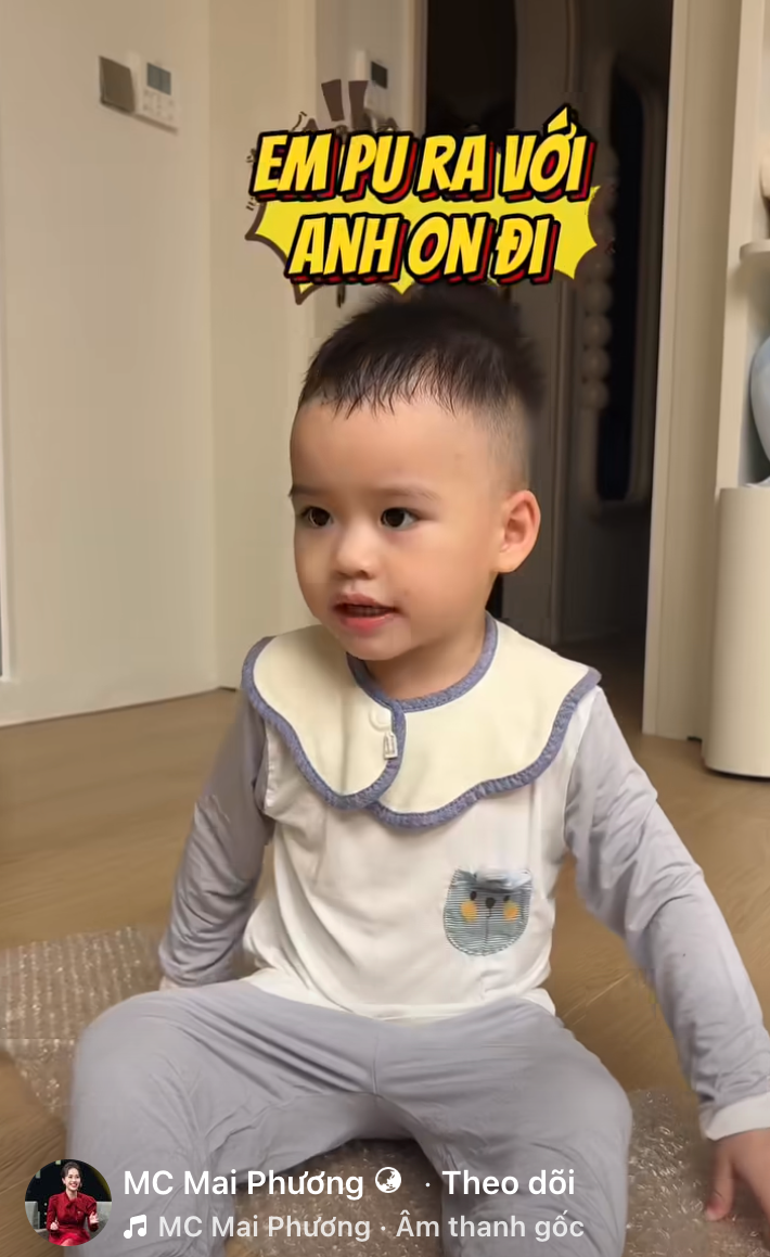 MC Ngô Mai Phương khoe khoảnh khắc con trai cưng chiều, nhường nhịn em gái: Mới hơn 2 tuổi đã ra dáng anh lớn trong nhà- Ảnh 1.