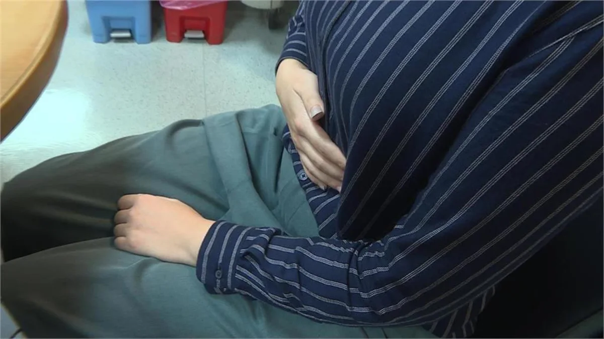 Người đ&agrave;n &ocirc;ng ngo&agrave;i 50 tuổi c&oacute; hơn 20 polyp đại tr&agrave;ng, li&ecirc;n tục mọc lại: B&aacute;c sĩ khuy&ecirc;n đổi loại thịt- Ảnh 1.