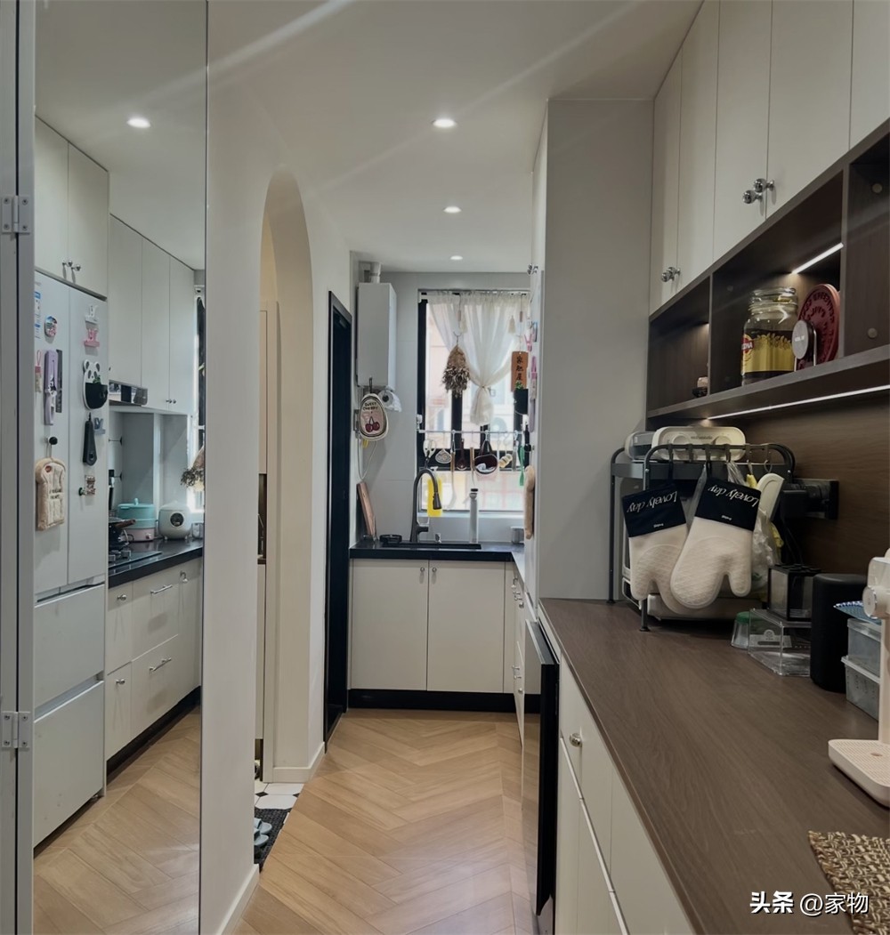 Căn hộ 28m&sup2; vẫn c&oacute; 2 ph&ograve;ng ngủ, 1 ph&ograve;ng kh&aacute;ch: Nh&igrave;n c&aacute;ch c&ocirc; g&aacute;i xử l&yacute; nh&agrave; d&agrave;i v&agrave; hẹp mới thấy từng m&eacute;t vu&ocirc;ng đều c&oacute; gi&aacute; trị - Ảnh 4.