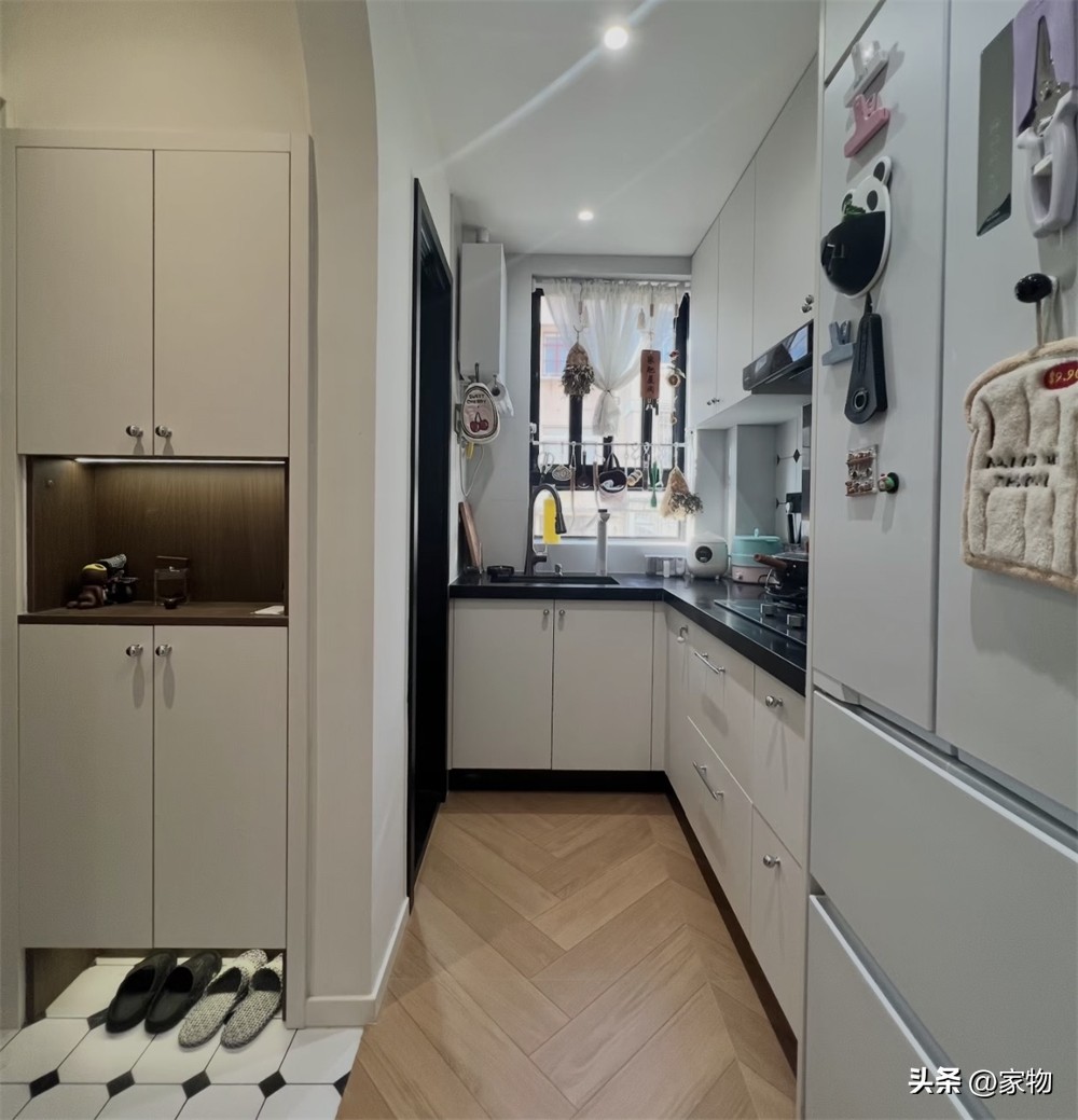 Căn hộ 28m&sup2; vẫn c&oacute; 2 ph&ograve;ng ngủ, 1 ph&ograve;ng kh&aacute;ch: Nh&igrave;n c&aacute;ch c&ocirc; g&aacute;i xử l&yacute; nh&agrave; d&agrave;i v&agrave; hẹp mới thấy từng m&eacute;t vu&ocirc;ng đều c&oacute; gi&aacute; trị - Ảnh 3.