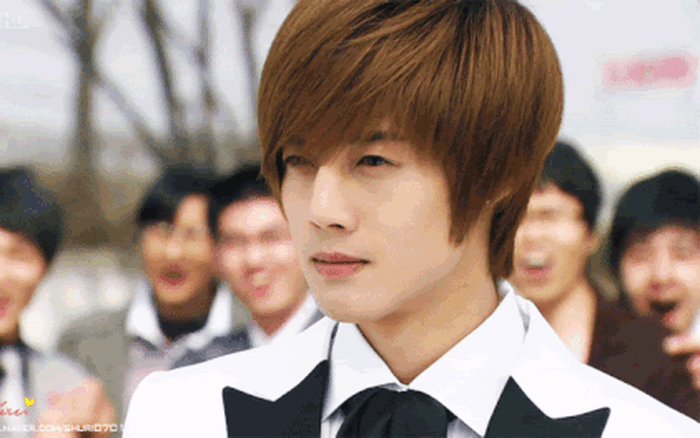 Kim Hyun Joong (Vườn Sao Băng) lần đầu tiên xuất hiện cùng vợ và con gái út, nhan sắc nửa kia bí ẩn gây chú ý- Ảnh 4.