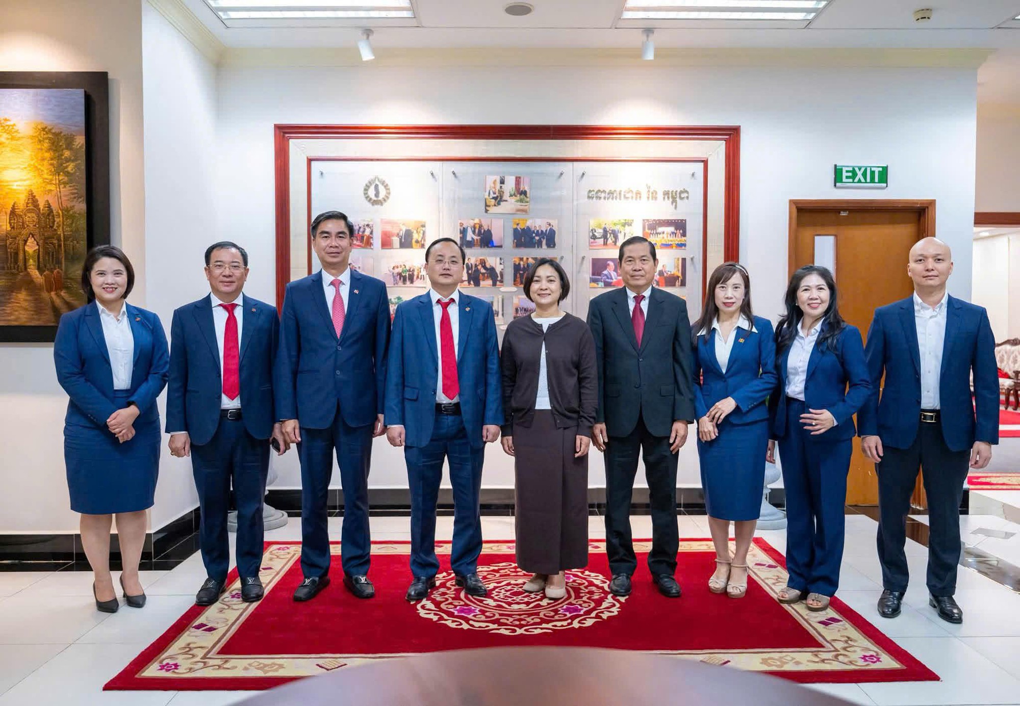 Agribank tăng cường kết nối, thúc đẩy hợp tác và phát triển tại thị trường Campuchia - Ảnh 1.