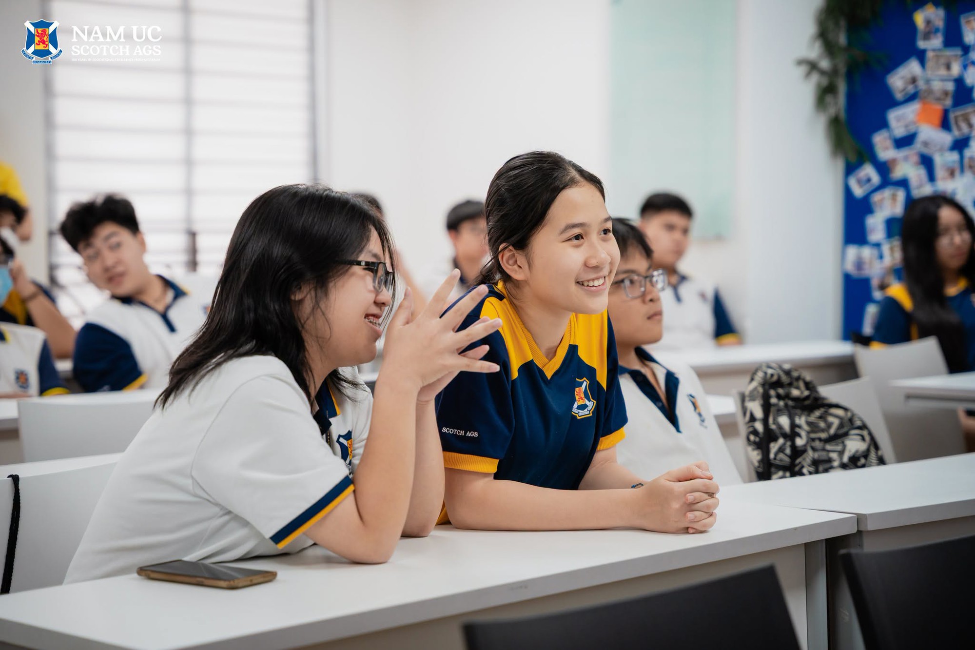 Nam sinh giành thủ khoa hai môn sau bài học chậm lại để tìm lỗi - Ảnh 1.