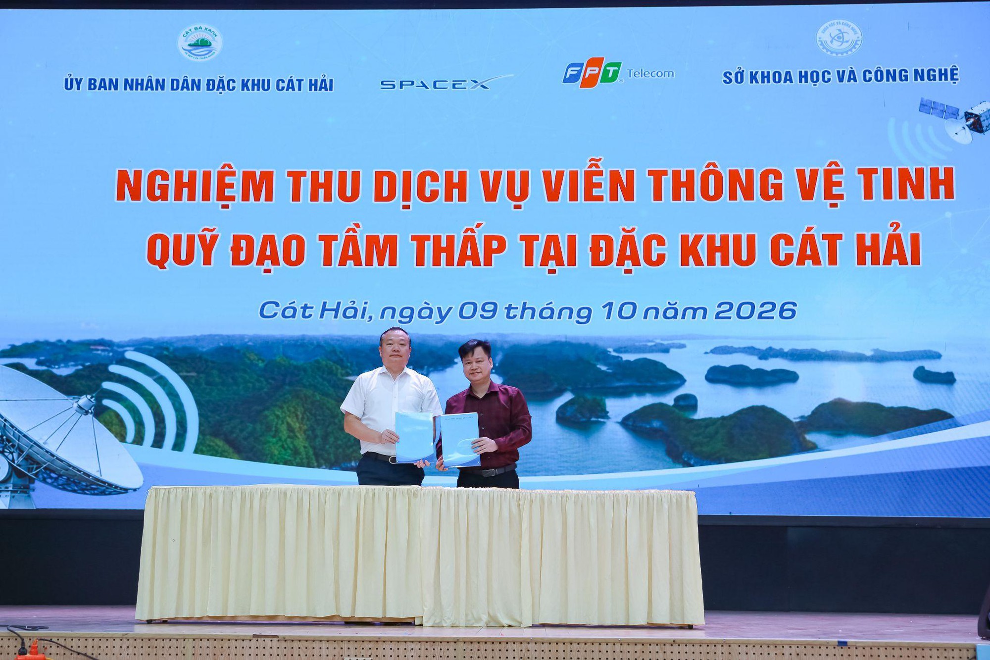 FPT Telecom cùng Starlink mở rộng Internet vệ tinh tại biển, đảo- Ảnh 1.