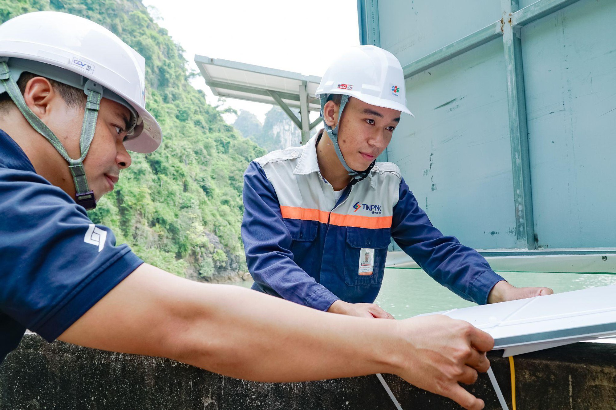FPT Telecom cùng Starlink mở rộng Internet vệ tinh tại biển, đảo- Ảnh 3.