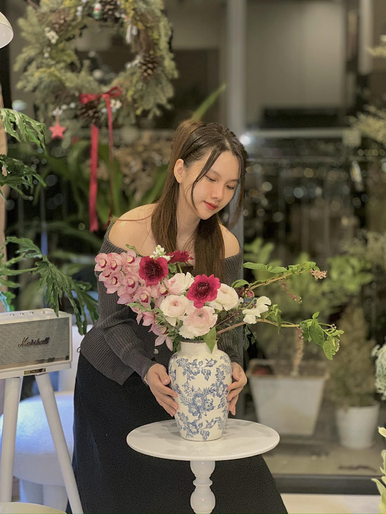 U40 mà nhìn trẻ xinh như mới đôi mươi: Bí quyết nằm ở thói quen tốt cho làn da cô đã duy trì hơn 20 năm- Ảnh 10.